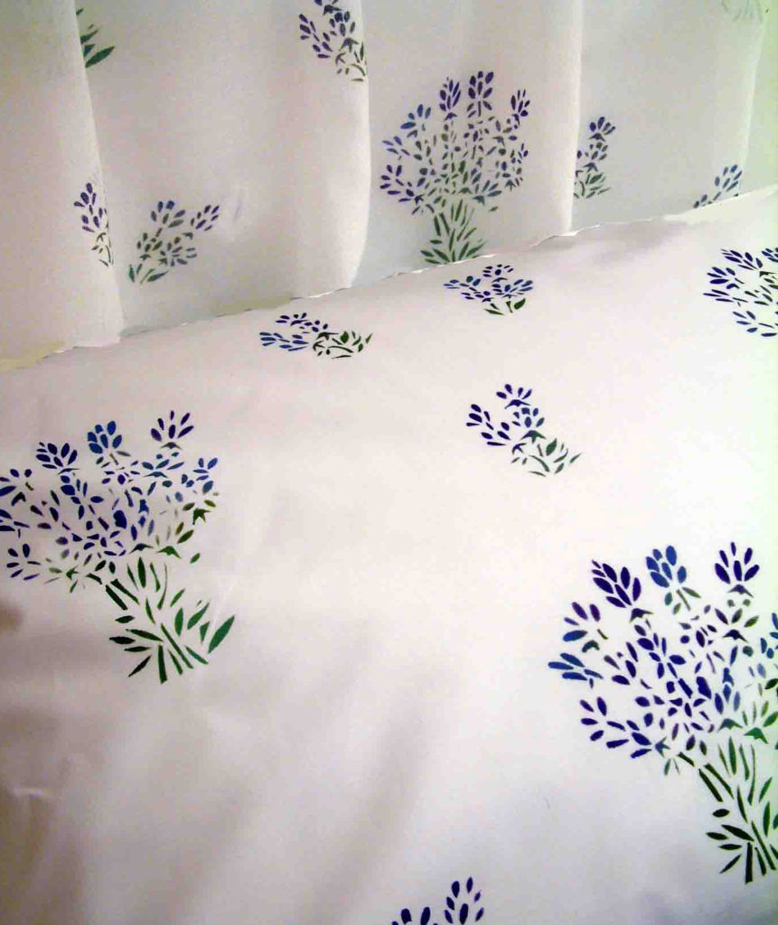 Small 1 sheet flower stencil
These charming, delicate Lavender Sprigs will add a light, pretty touch to any decorating scheme. Perfect for creating random repeat effects on sheer fabrics and linens, or cottage style walls, and adding decorative flourishes to home accessories and painted furniture.