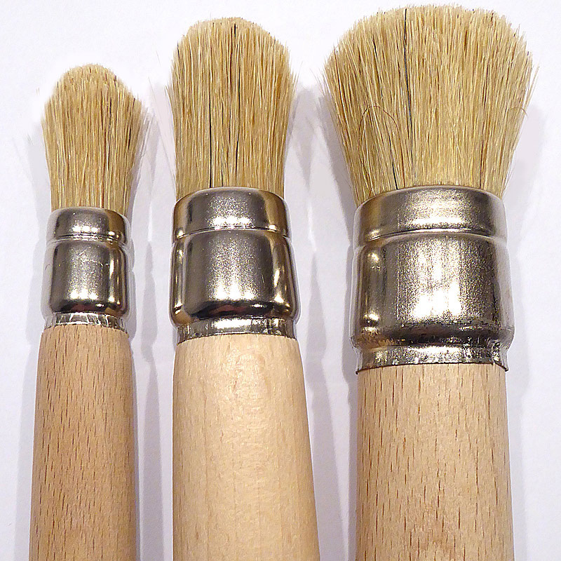 Deluxe high quality brush set with domed natural bristle heads. 3 brushes size 1