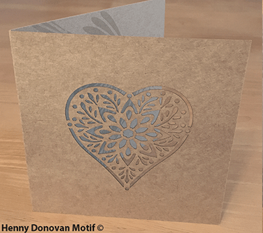 Single Folk Heart Craft Card with Peace Dove Inner.
Luxury single card with a white envelope.
High quality cut out Kraft card 130mm x 130mm.

This beautiful card has a lightly printed Peace Dove on the inner right. The perfect card for a special occasion.